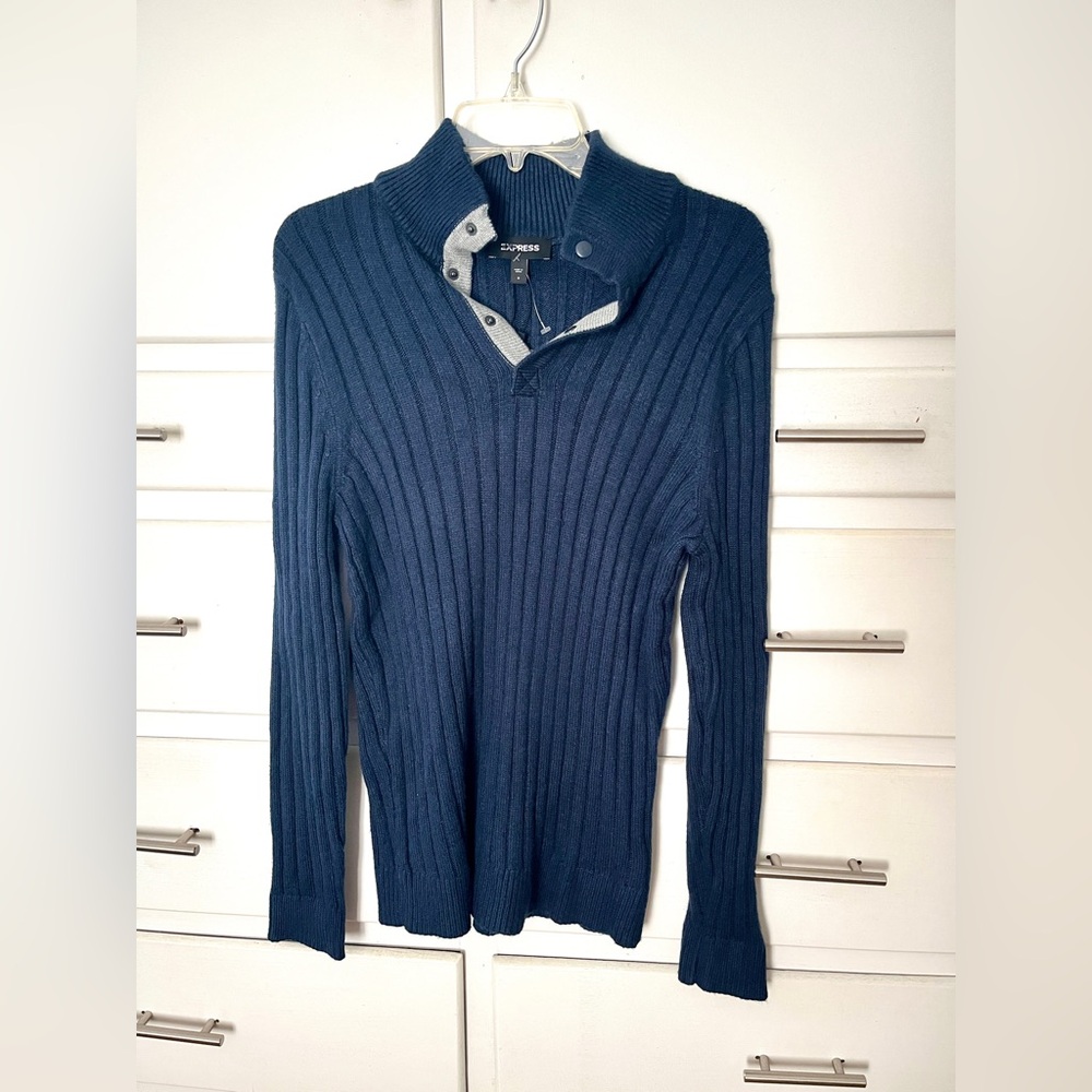 Express men’s sweater in blue and gray size small